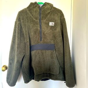 Cozy north face sweater
